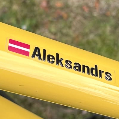 Uzlīmes velosipēdam